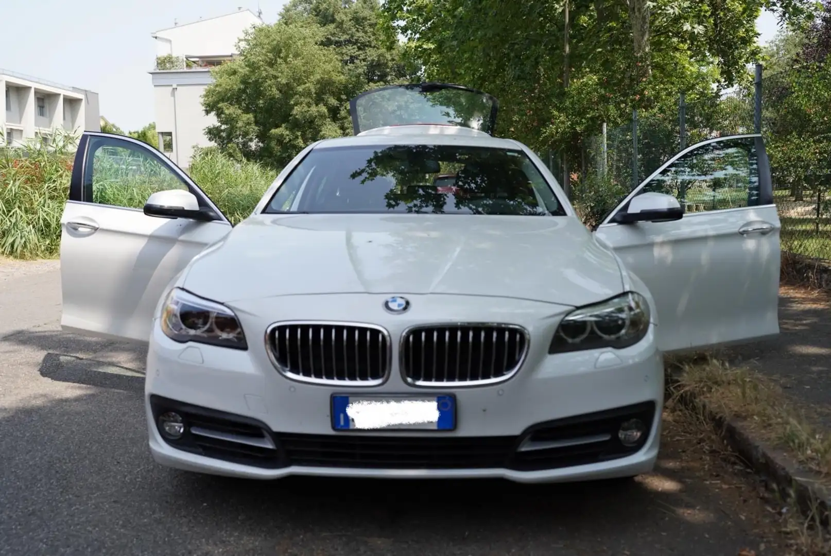 BMW 520 520d Touring xdrive Msport 184cv auto E6 Bianco - 2