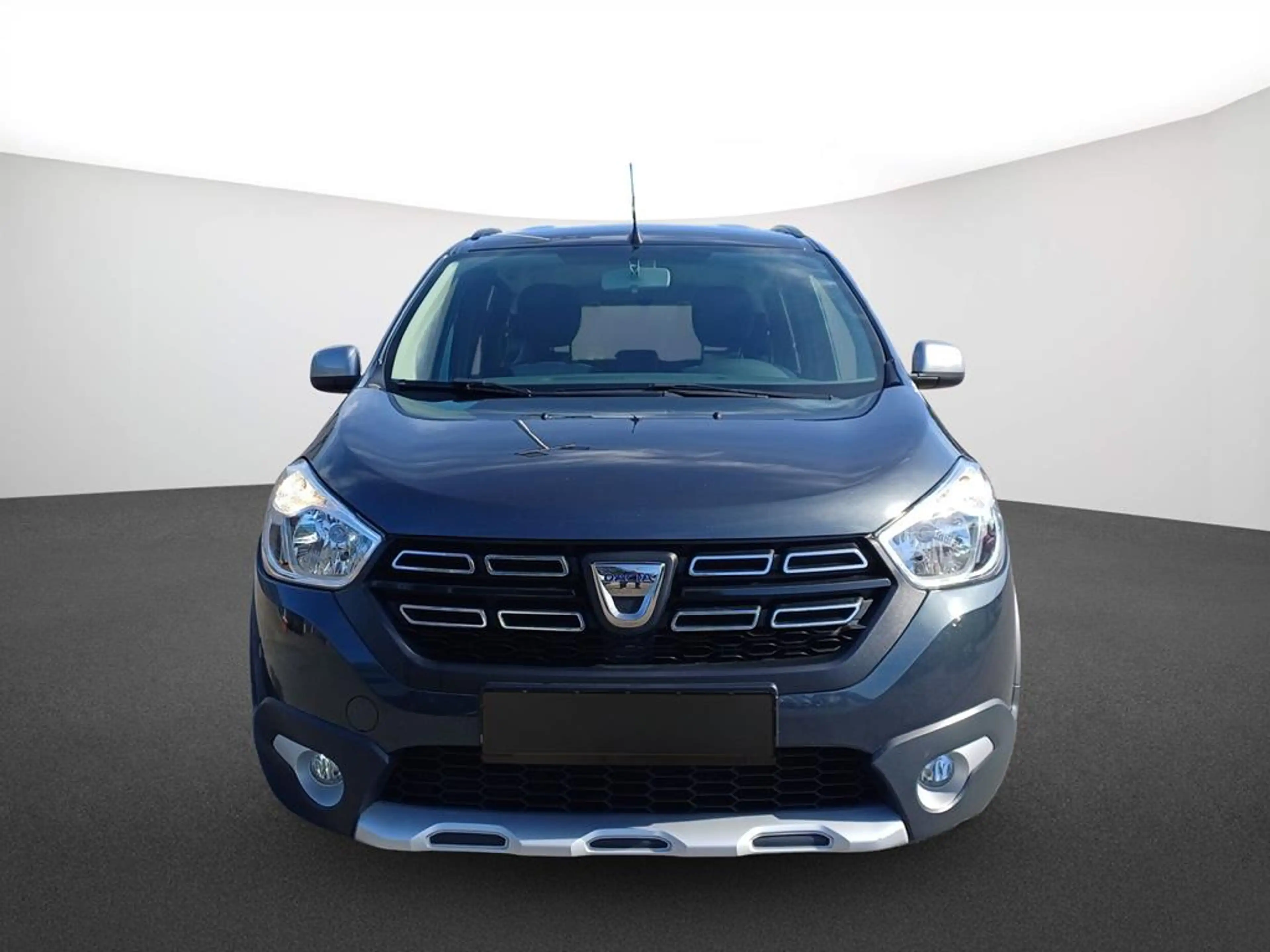 Dacia Lodgy Stepway — photo 2