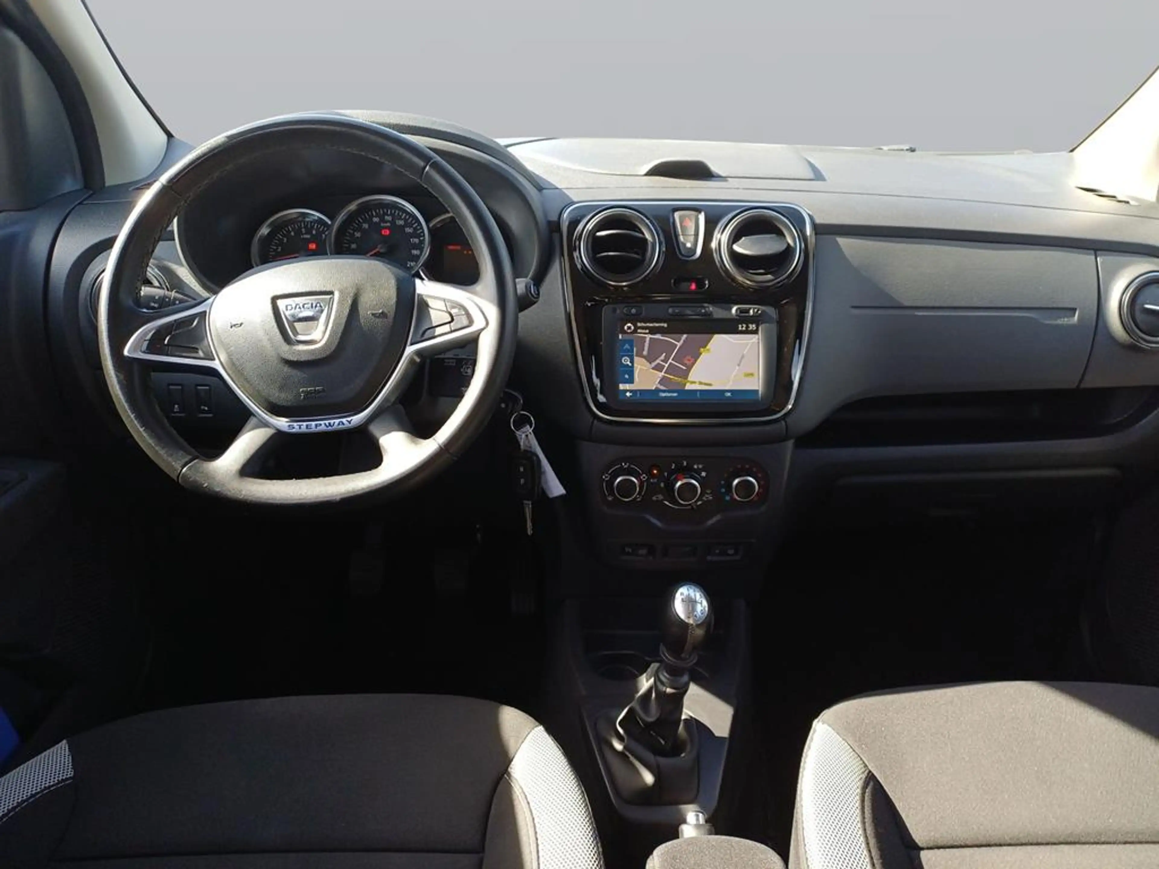 Dacia Lodgy Stepway — photo 10