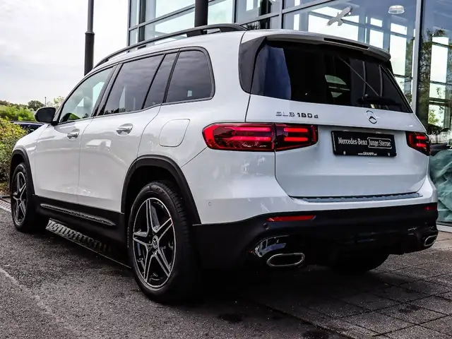 Mercedes-Benz GLB view 3
