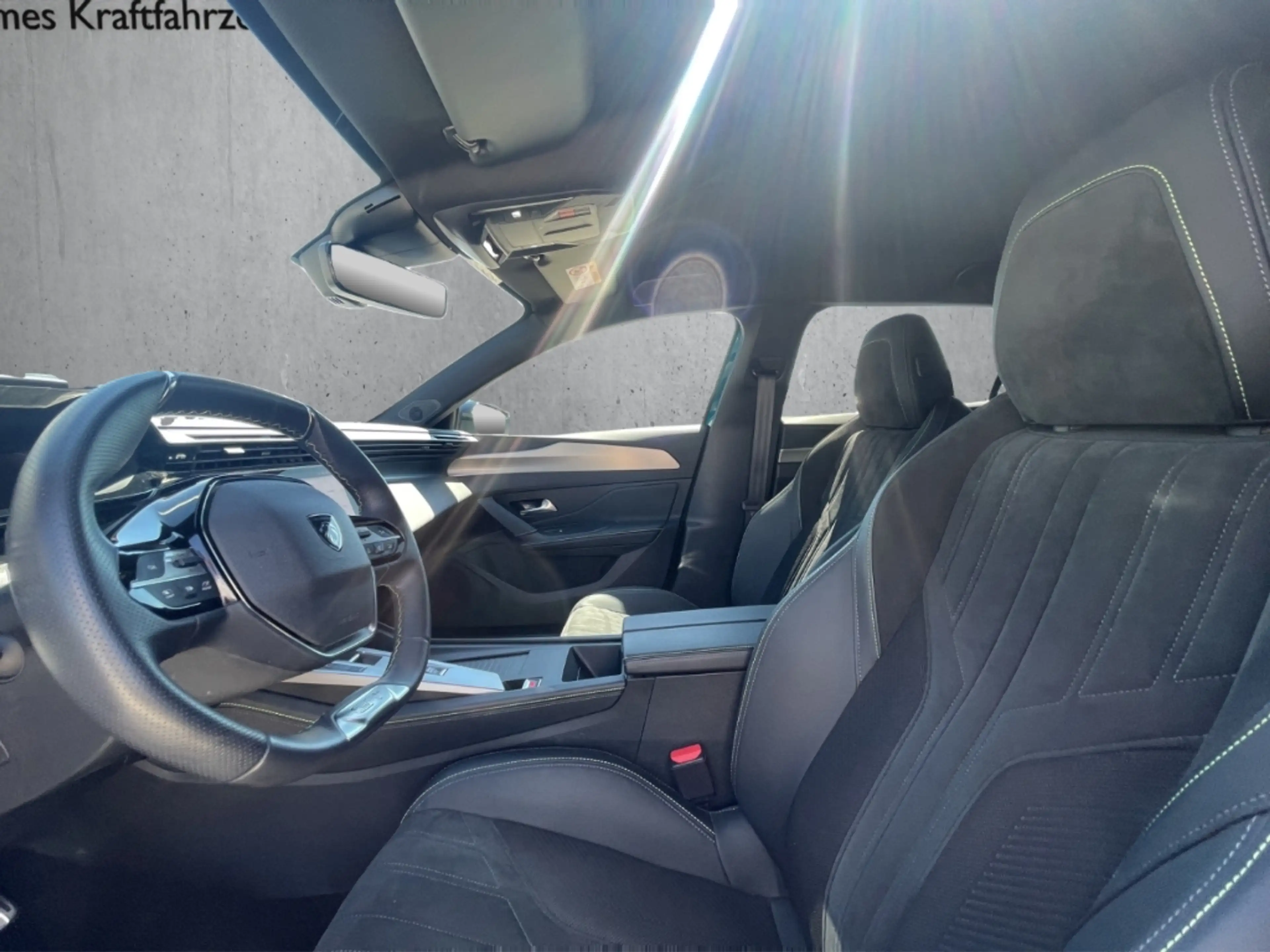 Peugeot 408 GT PureTech 130 EAT8 Navi LED Blendfreies Fernl. K — photo 9