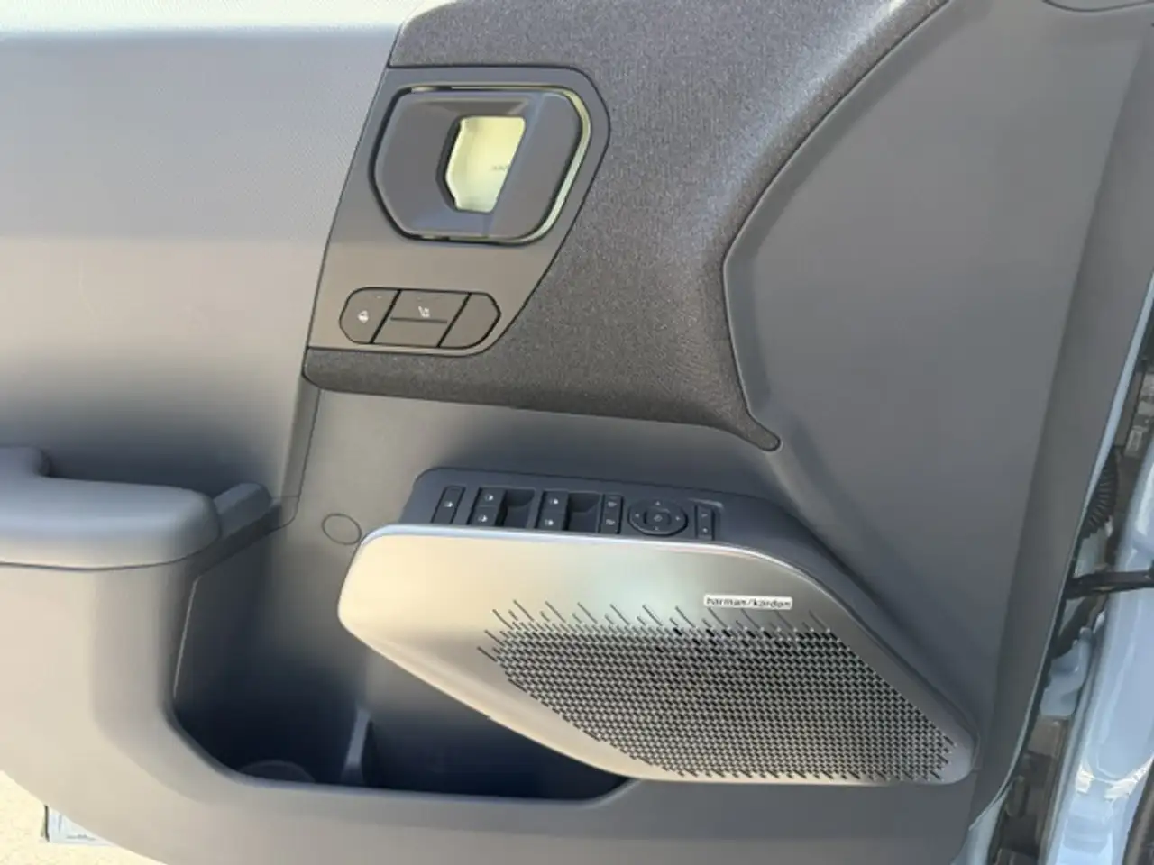 Kia EV2 Business + 42.2 KW/H 13