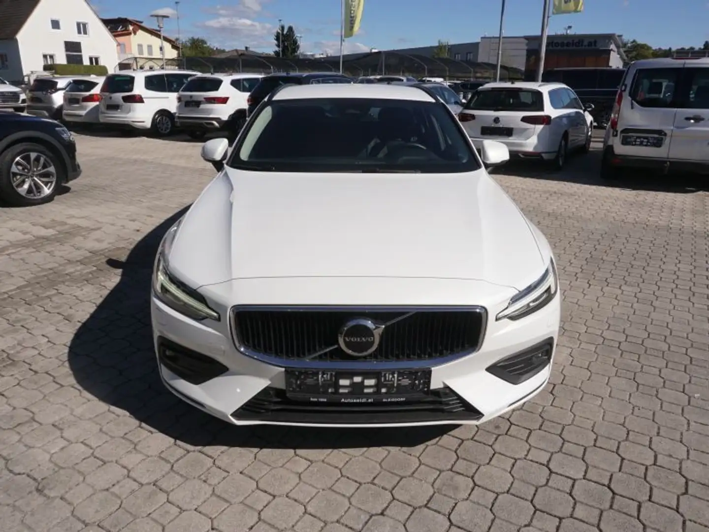 Volvo V60 B4 Core Aut. *LED+KAMERA* Weiß - 2