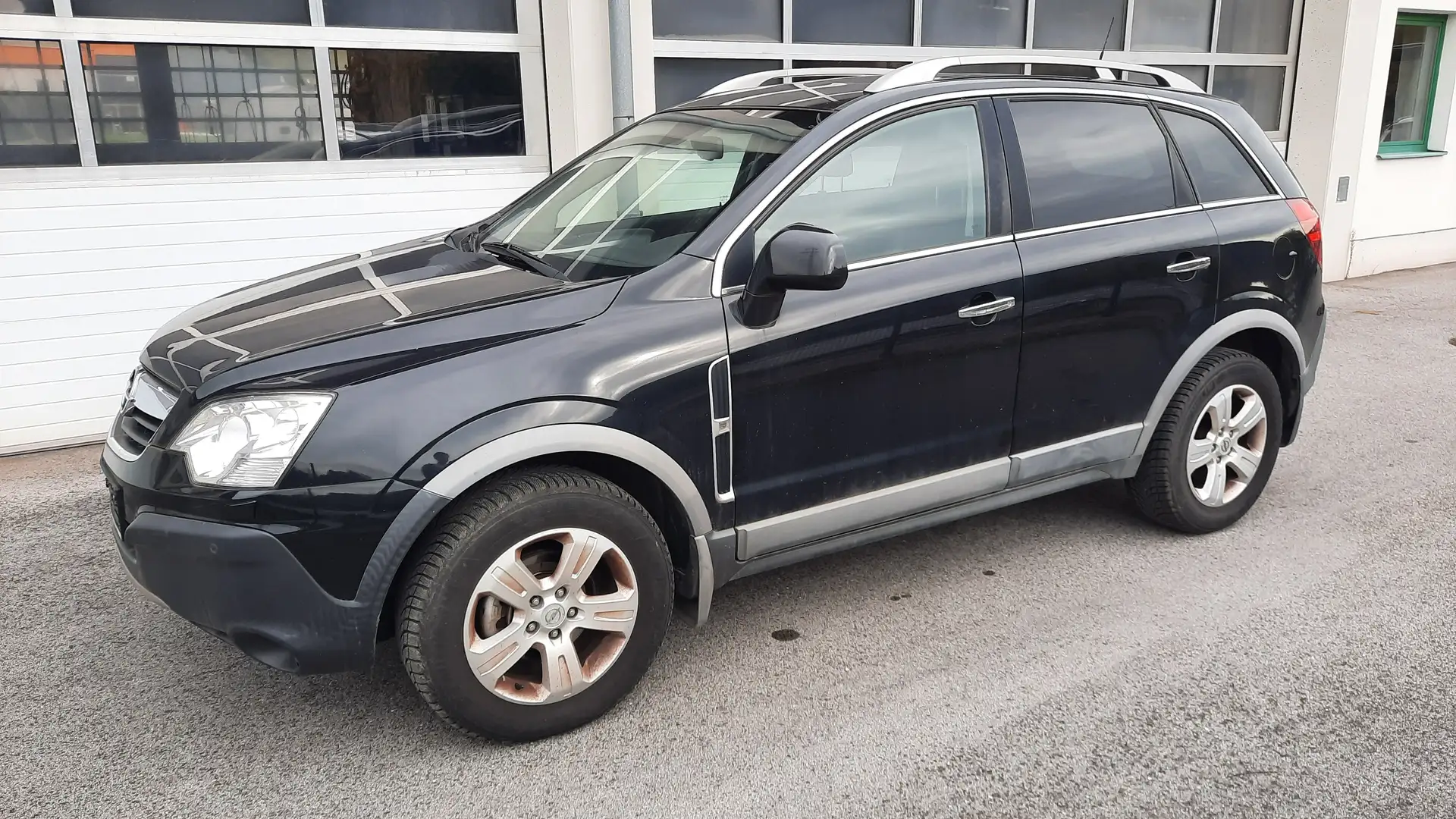 Opel Antara 3,2 V6 Cosmo Aut. Negru - 1