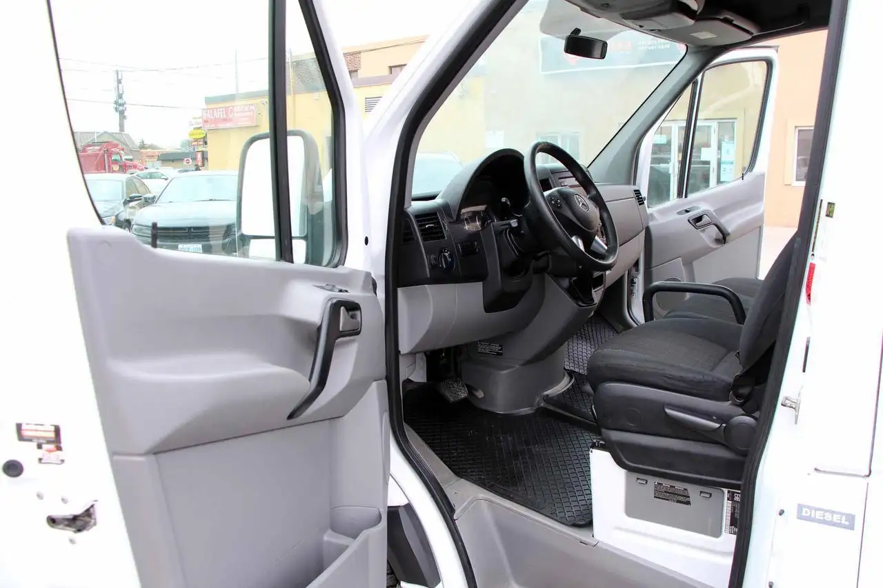 Mercedes-Benz Sprinter снимка Mercedes-Benz Sprinter