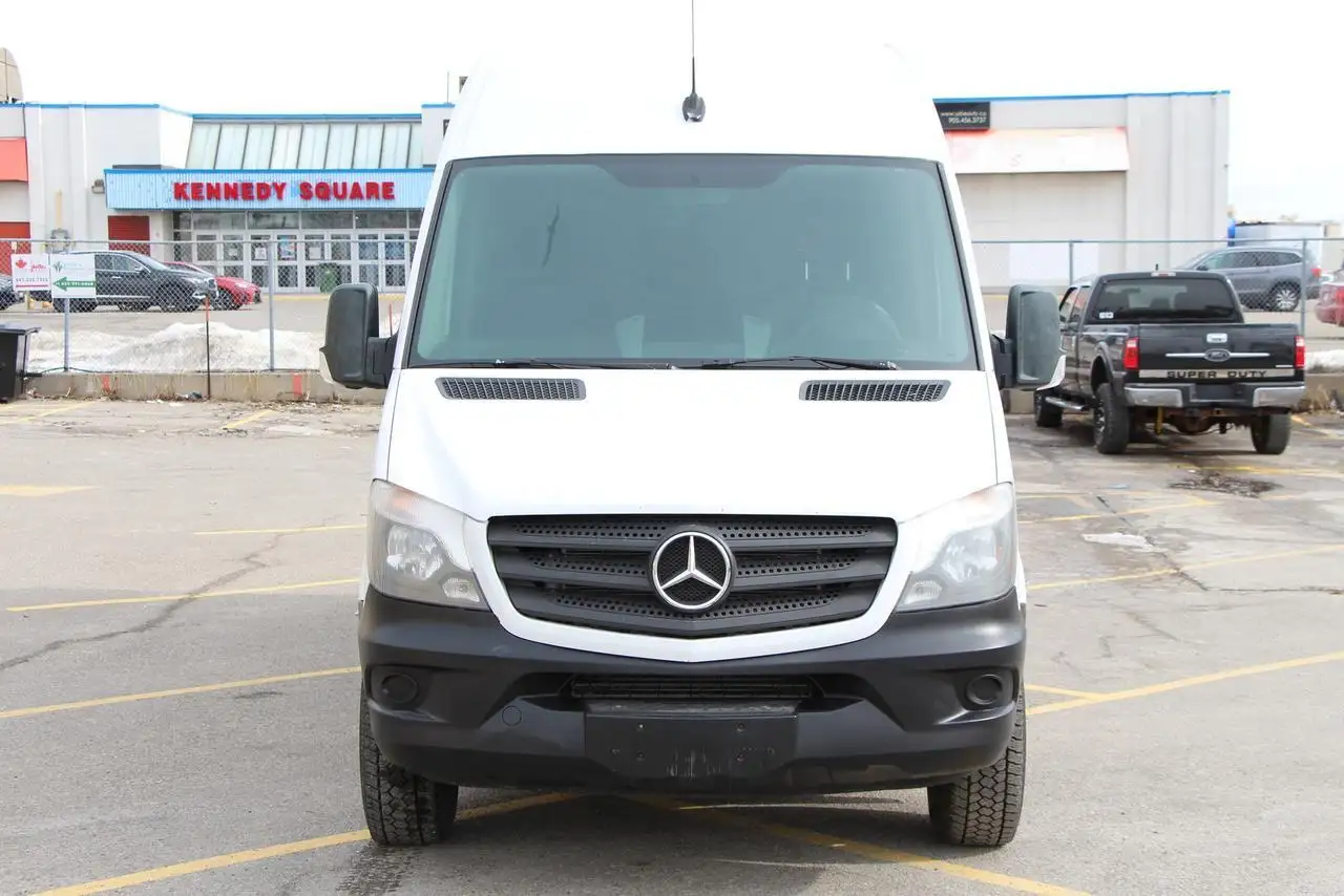 Mercedes-Benz Sprinter снимка Mercedes-Benz Sprinter