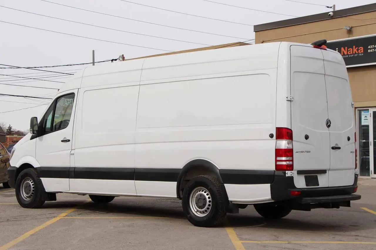Mercedes-Benz Sprinter снимка Mercedes-Benz Sprinter