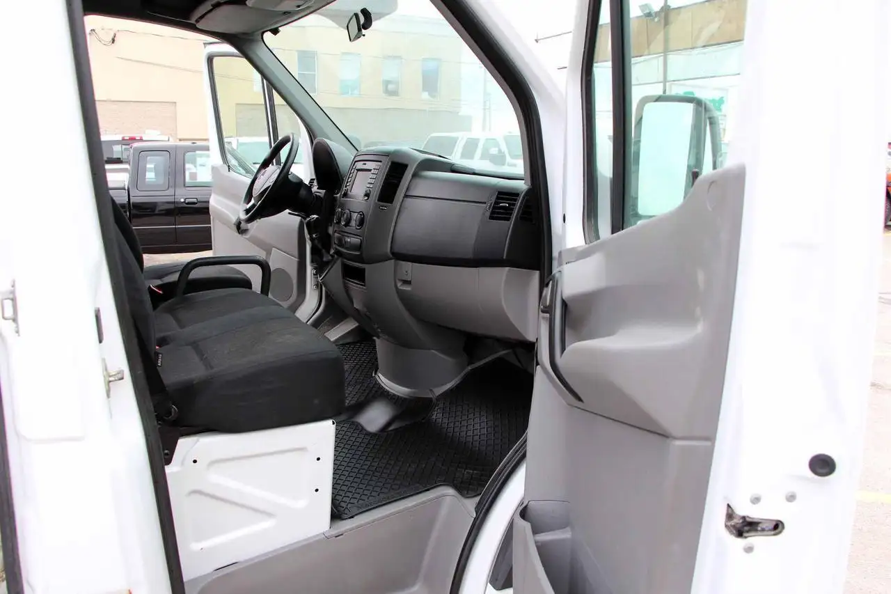 Mercedes-Benz Sprinter снимка Mercedes-Benz Sprinter