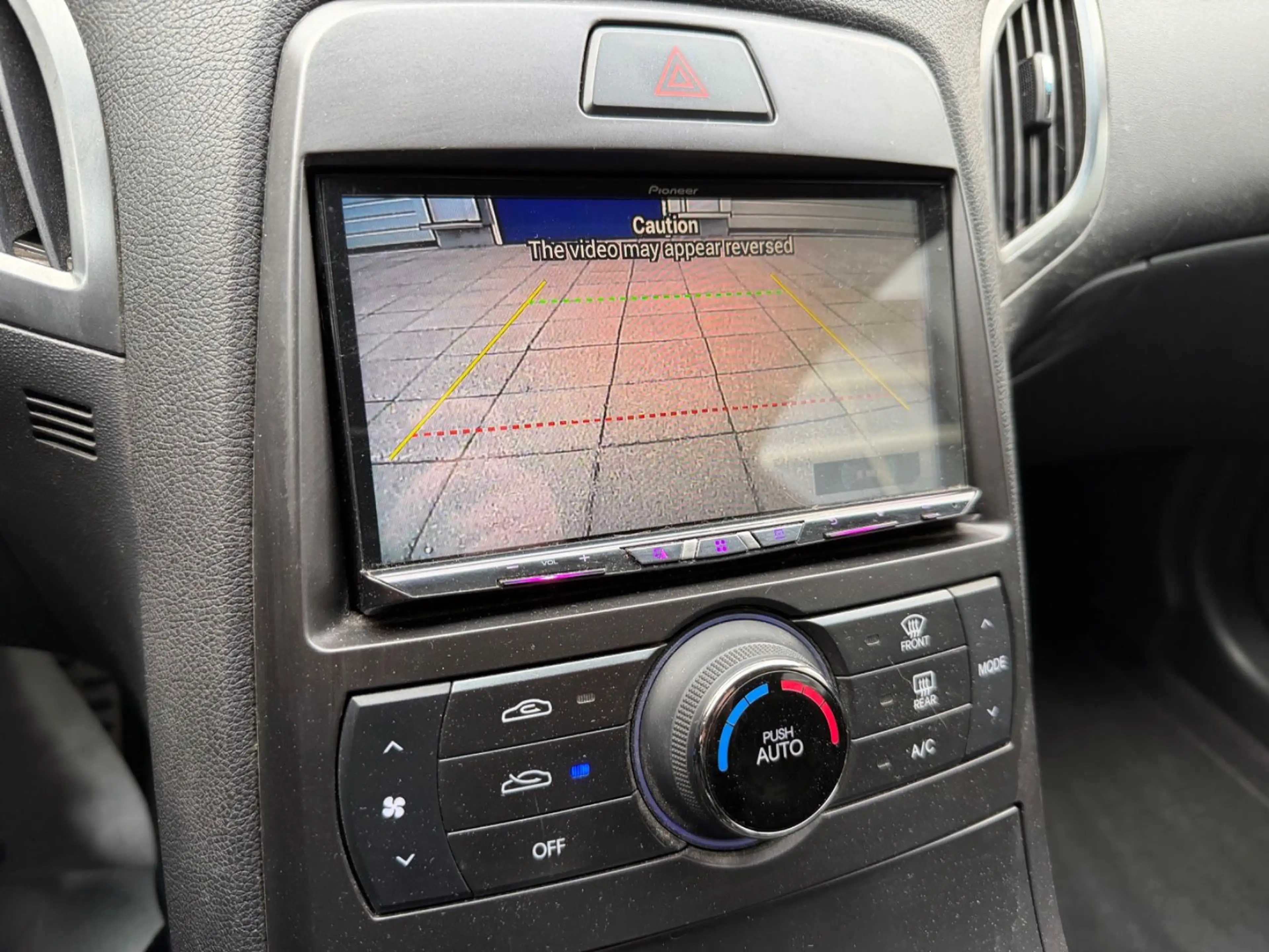 Hyundai Genesis 2.0T Keyless Go Kamera Soundsystem — photo 11