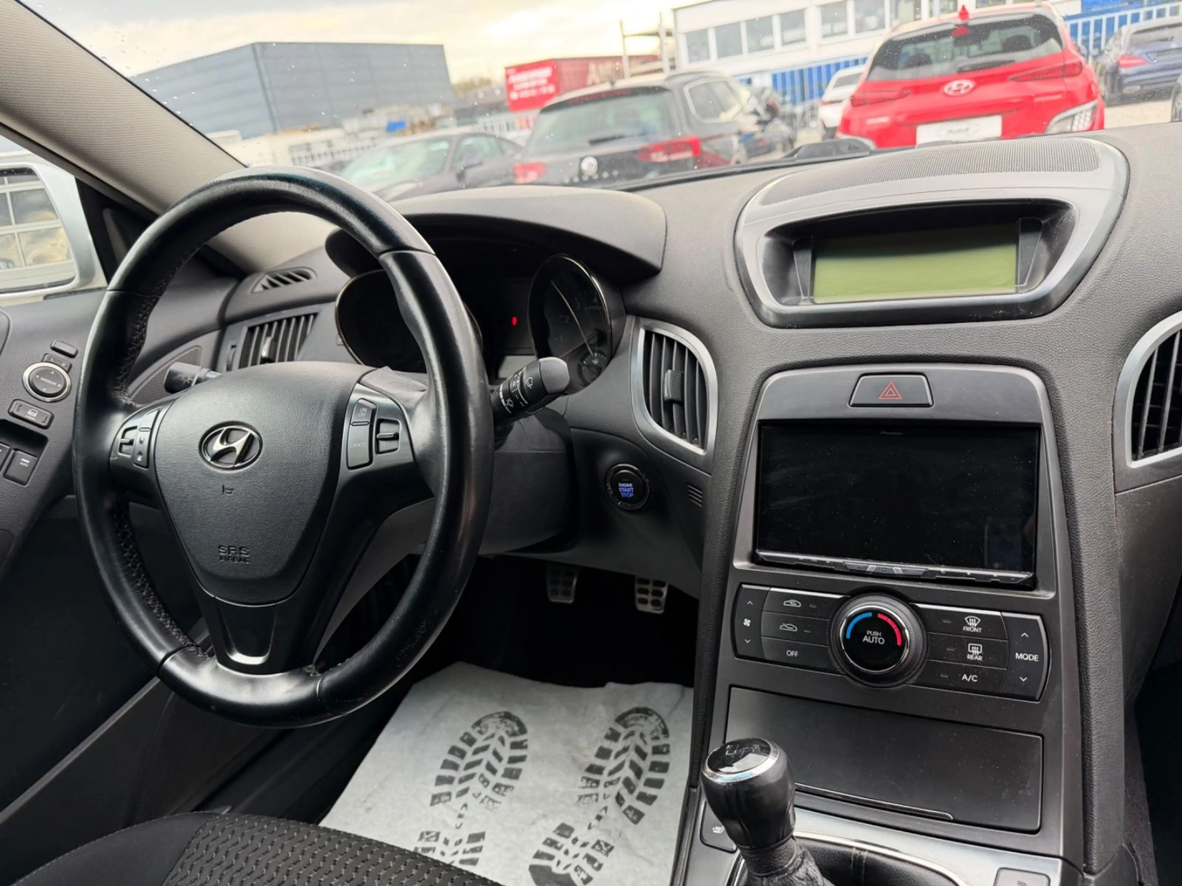 Hyundai Genesis 2.0T Keyless Go Kamera Soundsystem — photo 8
