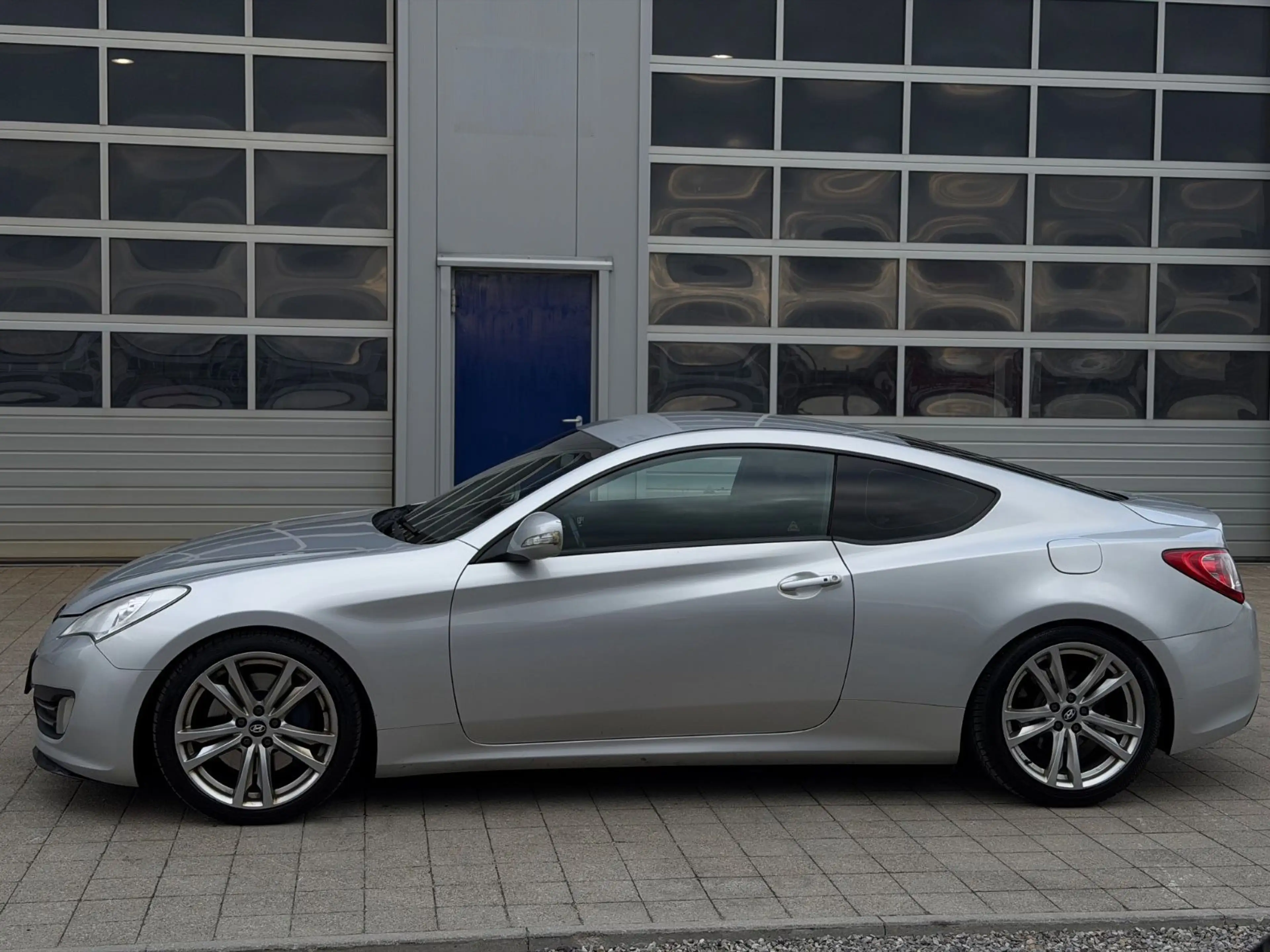 Hyundai Genesis 2.0T Keyless Go Kamera Soundsystem — photo 4