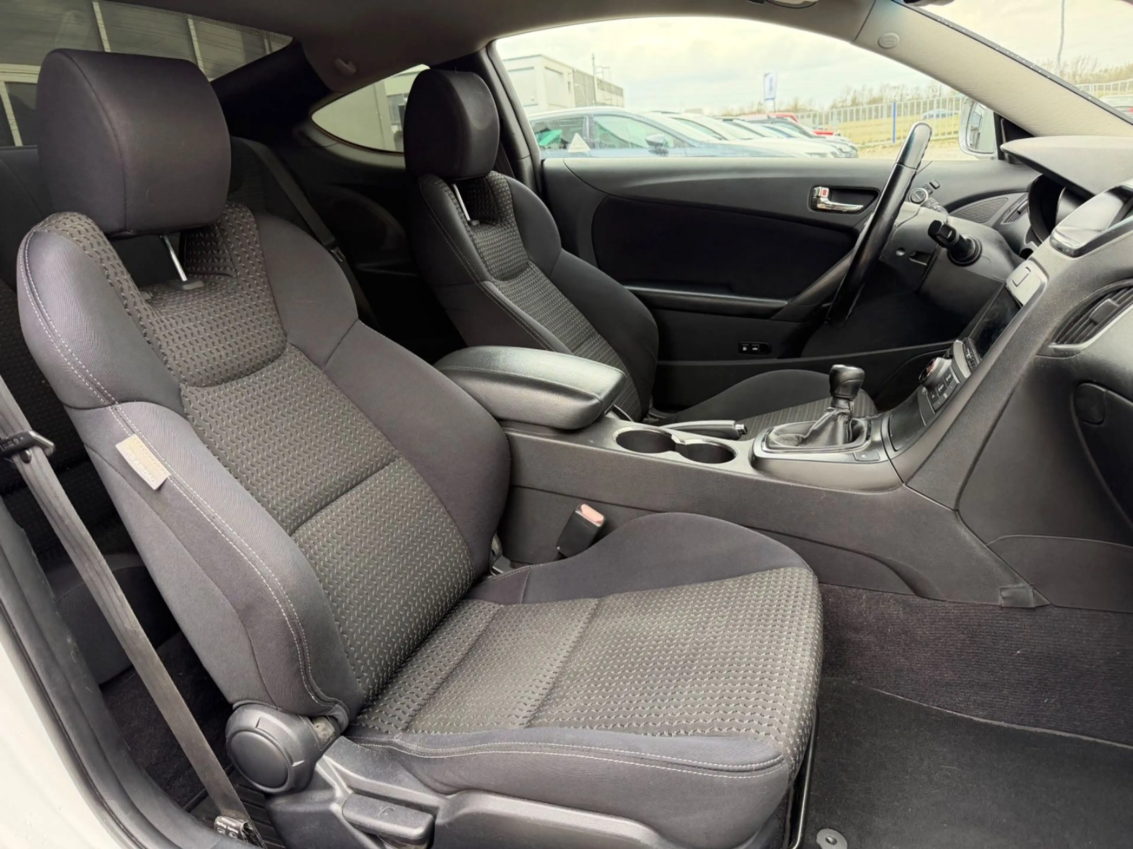 Hyundai Genesis 2.0T Keyless Go Kamera Soundsystem — photo 10