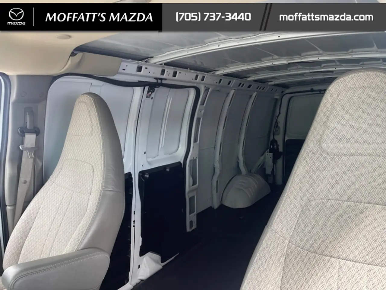 Chevrolet Express 2500 снимка Chevrolet Express 2500