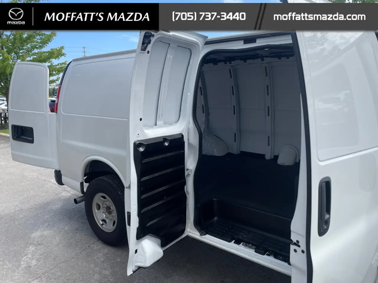 Chevrolet Express 2500 снимка Chevrolet Express 2500