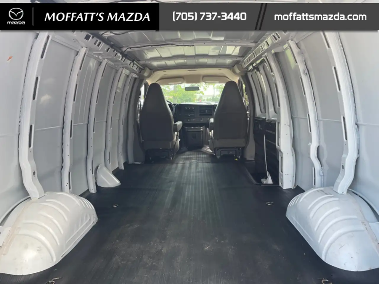 Chevrolet Express 2500 снимка Chevrolet Express 2500