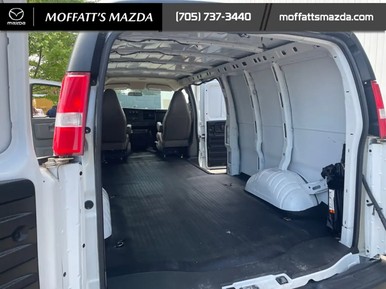Chevrolet Express 2500 снимка Chevrolet Express 2500
