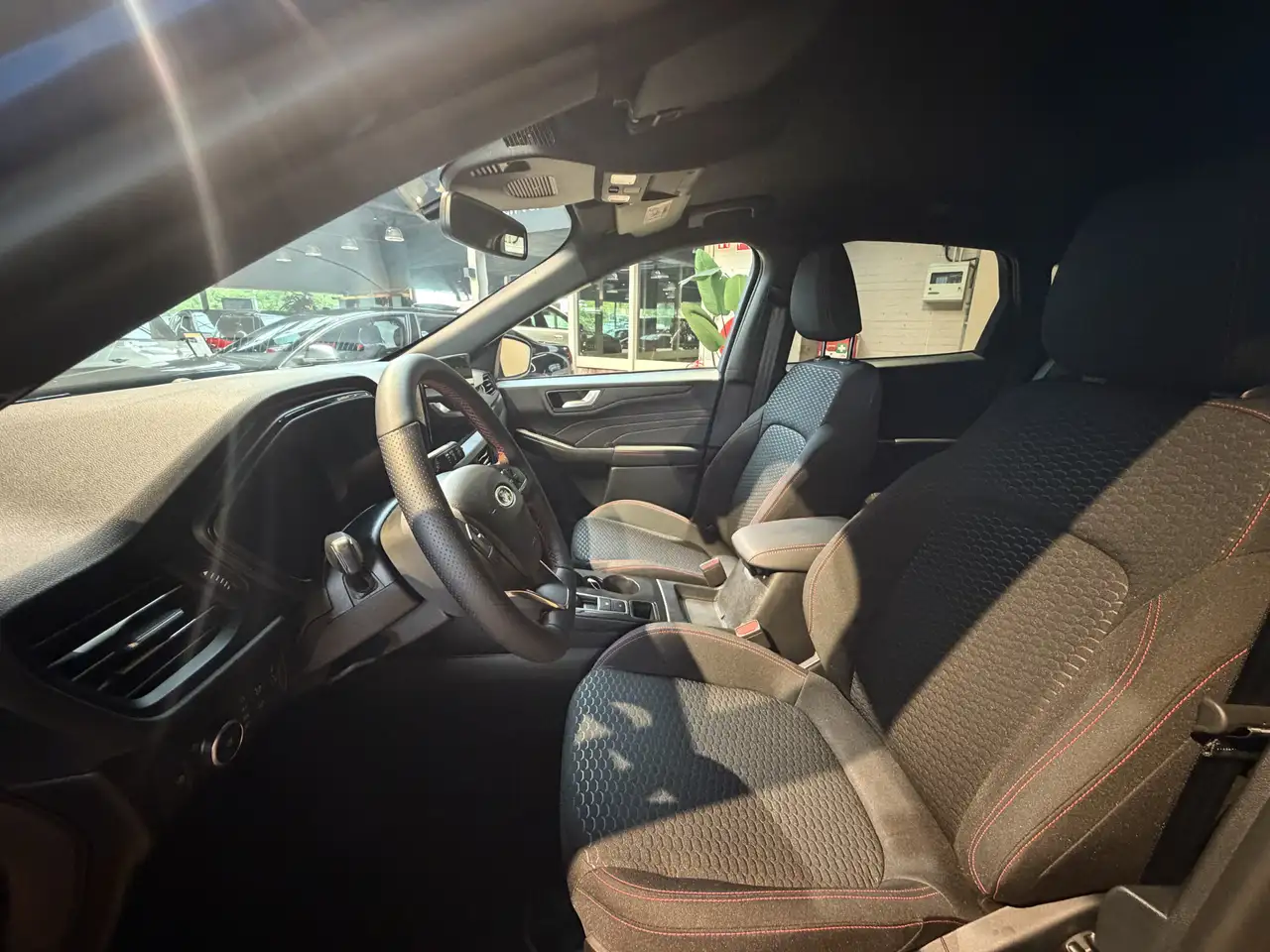 Ford Kuga 2.5 PHEV ST-Line WINTERPAKKET VERWARMD STUUR/S, миниатюра 11