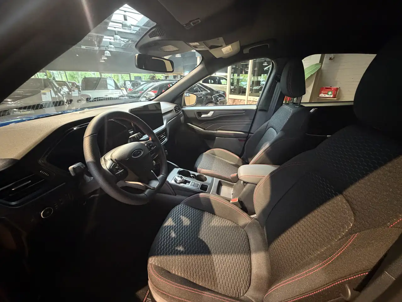Ford Kuga 2.5 PHEV ST-Line WINTERPAKKET VERWARMD STUUR/S, миниатюра 10