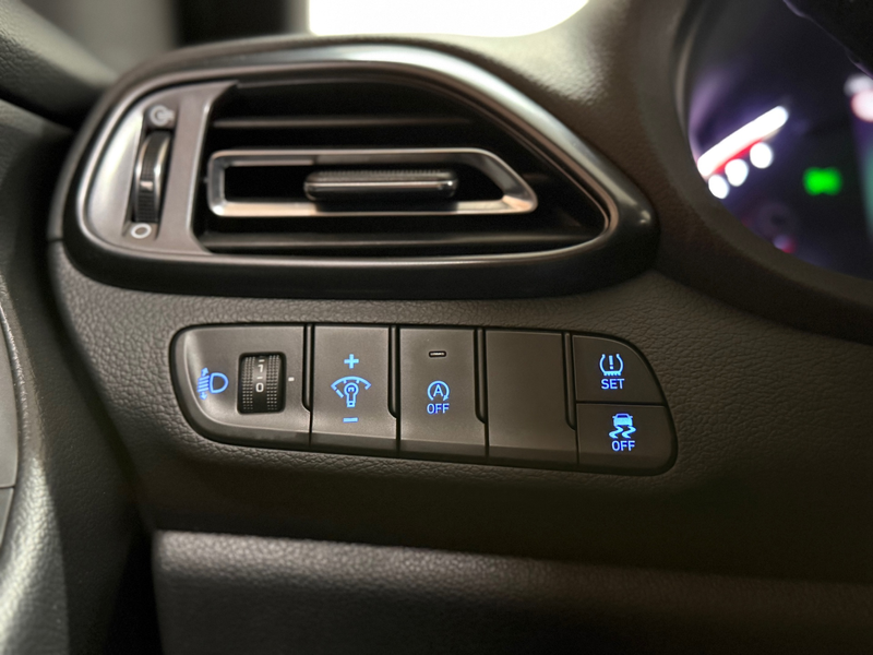 Hyundai i30 N-Line 1.0 T-GDi 120PK MHEV | Digital Dash | Sport — photo 36