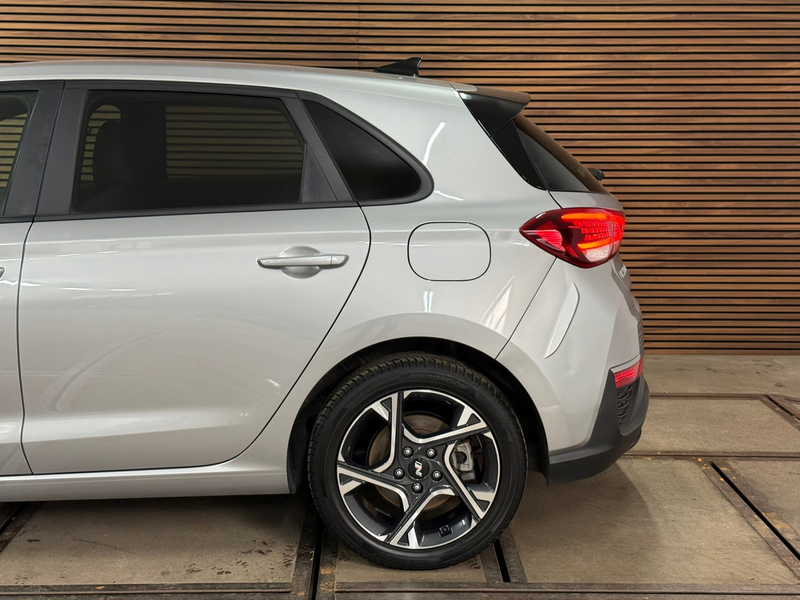 Hyundai i30 N-Line 1.0 T-GDi 120PK MHEV | Digital Dash | Sport — photo 44