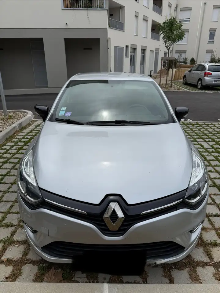 Renault Clio 1.6i Initiale A