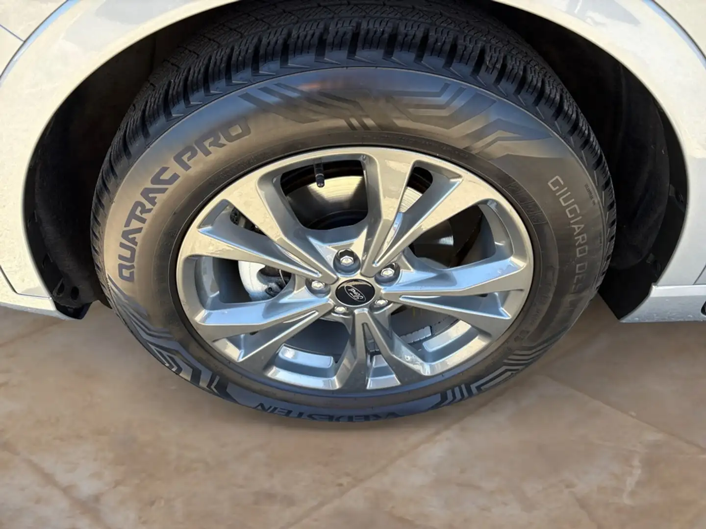 Ford Kuga 1.5 EcoBoost ST-Line X + GARANTIE Silber - 2