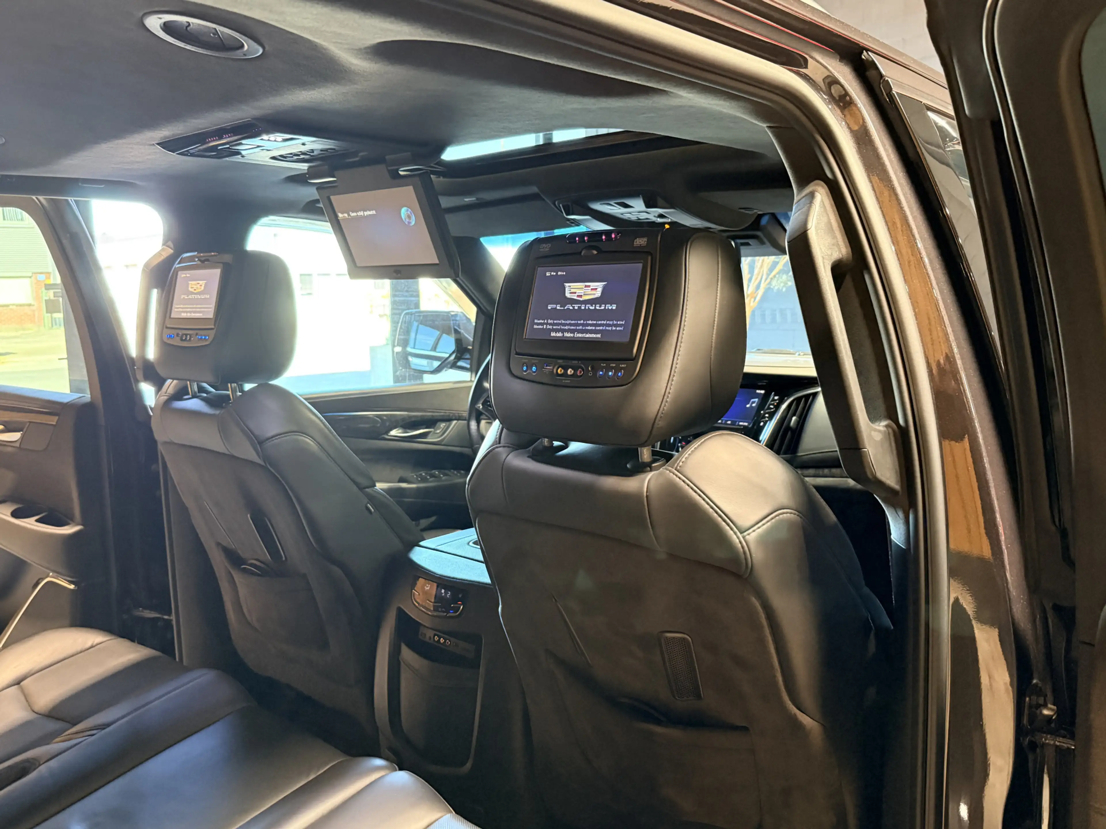 Cadillac Escalade 6.2 V8 Platinum ESV Verlengde uitvoering met 8 zit — photo 19