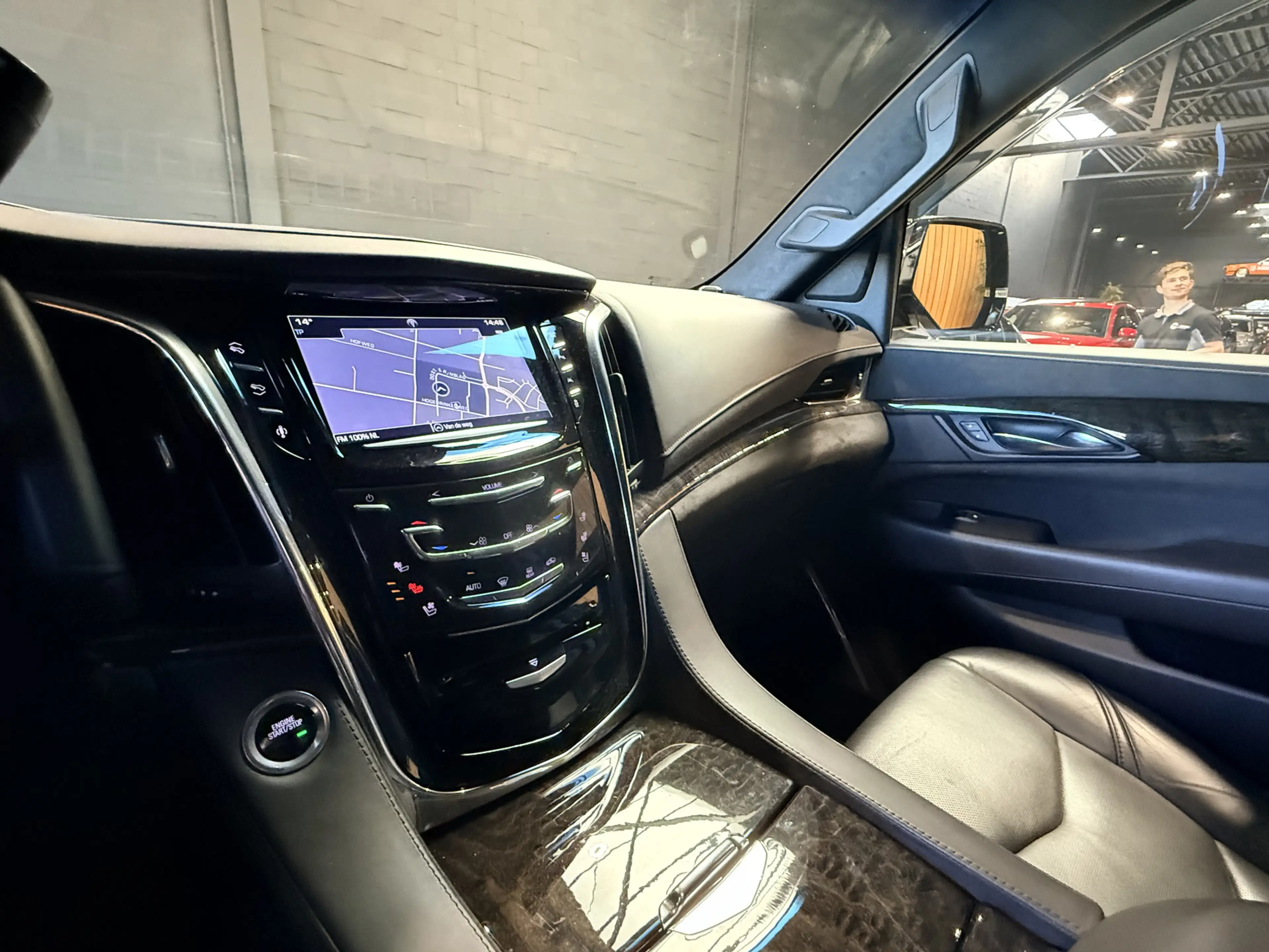 Cadillac Escalade 6.2 V8 Platinum ESV Verlengde uitvoering met 8 zit — photo 34