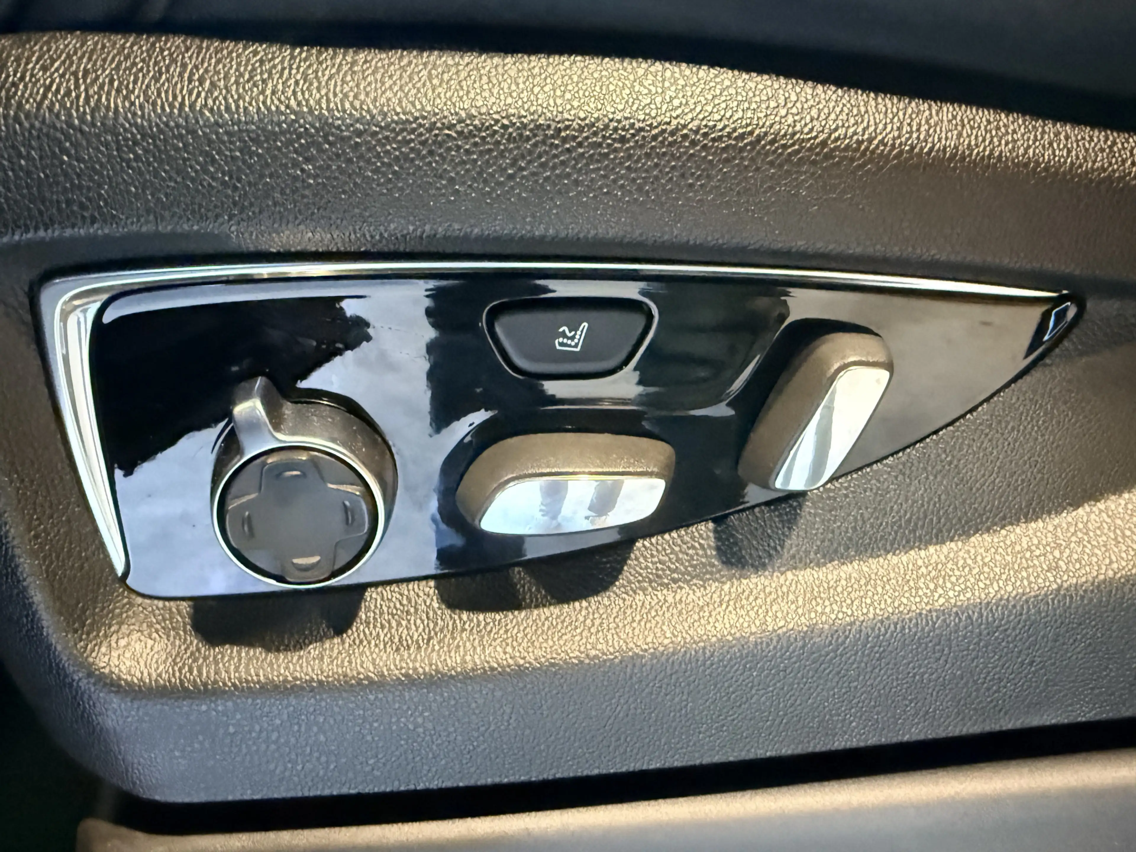 Cadillac Escalade 6.2 V8 Platinum ESV Verlengde uitvoering met 8 zit — photo 37