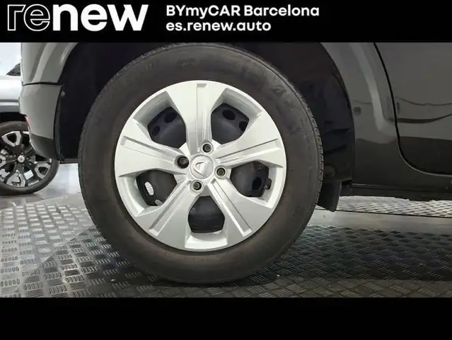 Dacia Sandero view 10