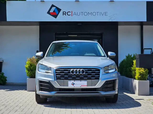 Audi Q2 view 3