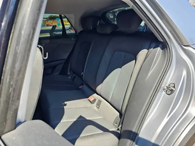 Audi Q2 view 6