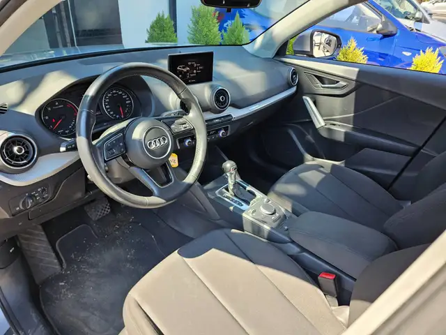 Audi Q2 view 13