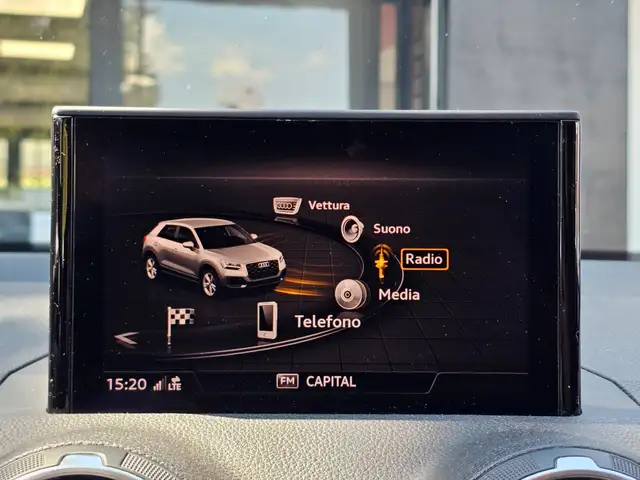 Audi Q2 view 12