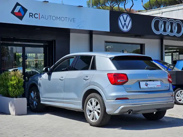 Audi Q2 view 4
