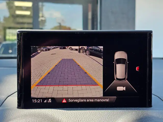 Audi Q2 view 15