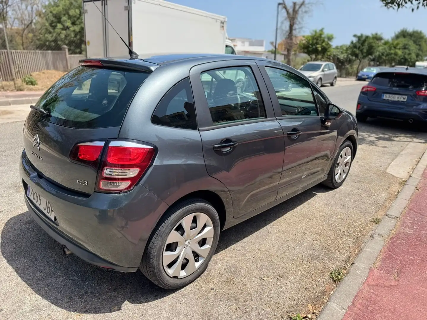 Citroen C3 1.2 PureTech Tonic 82 Gris - 2
