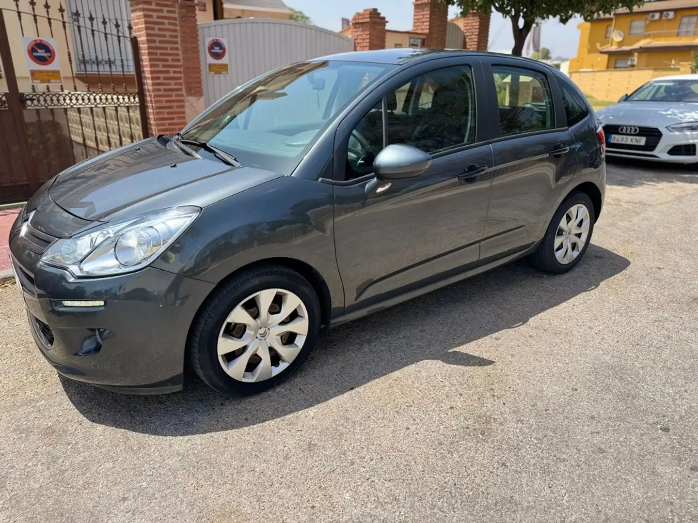 Citroen C3 1.2 PureTech Tonic 82 Gris - 1