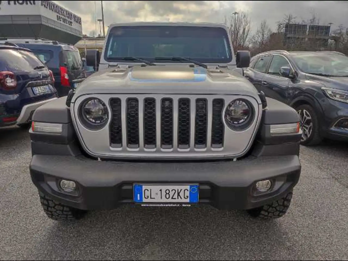 Jeep Wrangler Unlimited 2.0 ATX PHEV Rubicon Gümüş rengi - 2