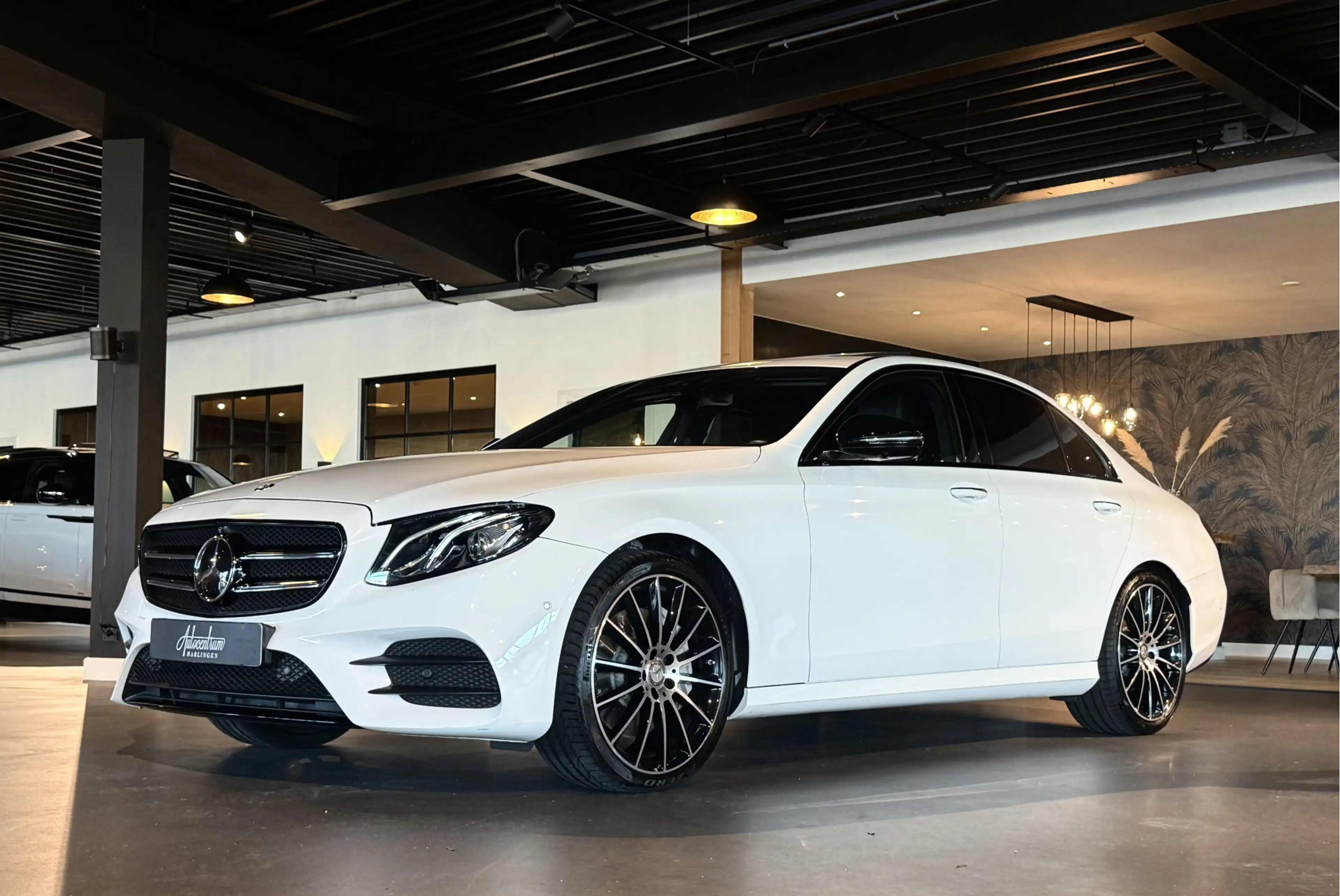 Mercedes-Benz E 350 350d V6 AMG I Luchtvering I Carbon I 20" I VOL! — photo 30