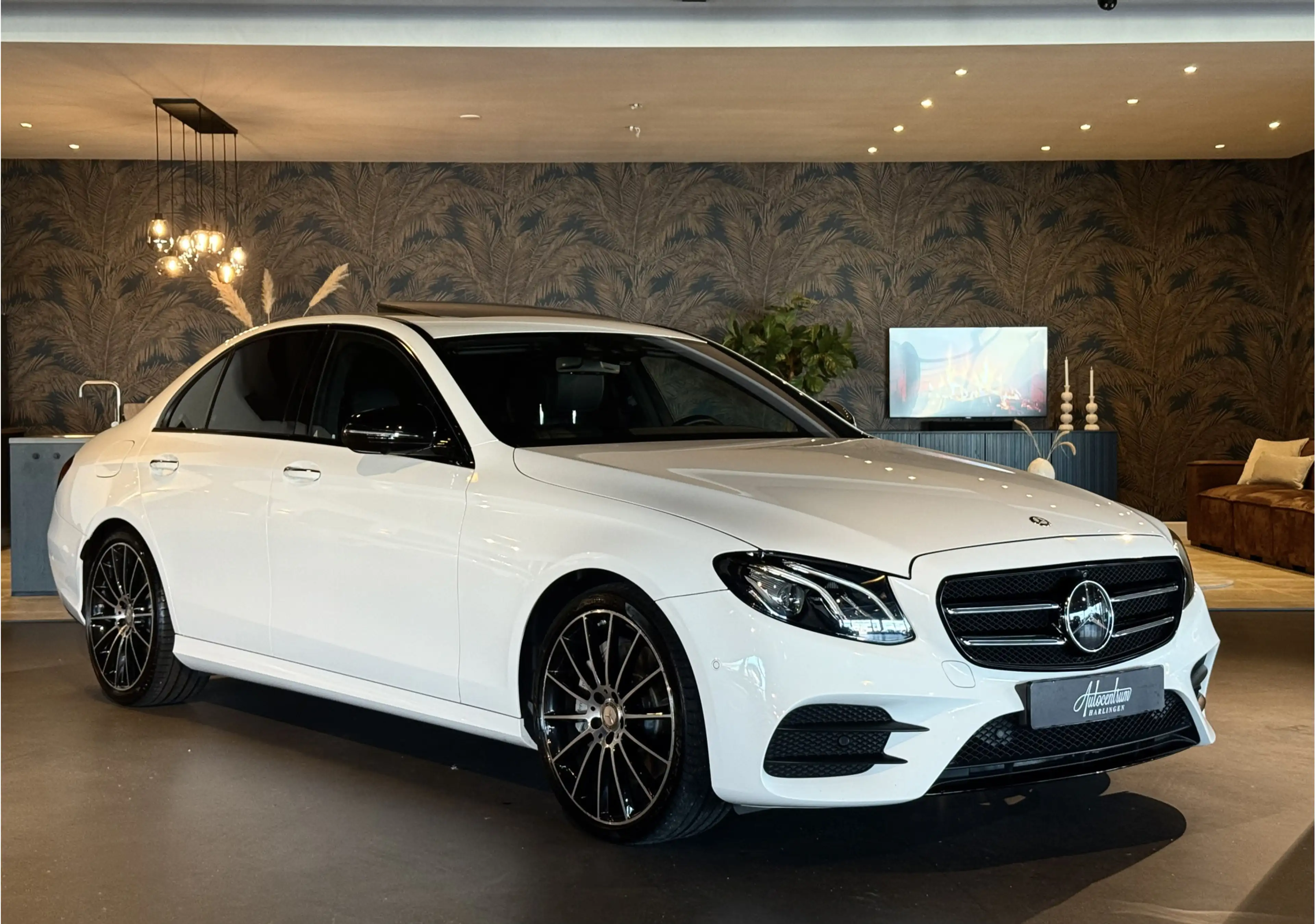 Mercedes-Benz E 350 350d V6 AMG I Luchtvering I Carbon I 20" I VOL! — photo 7