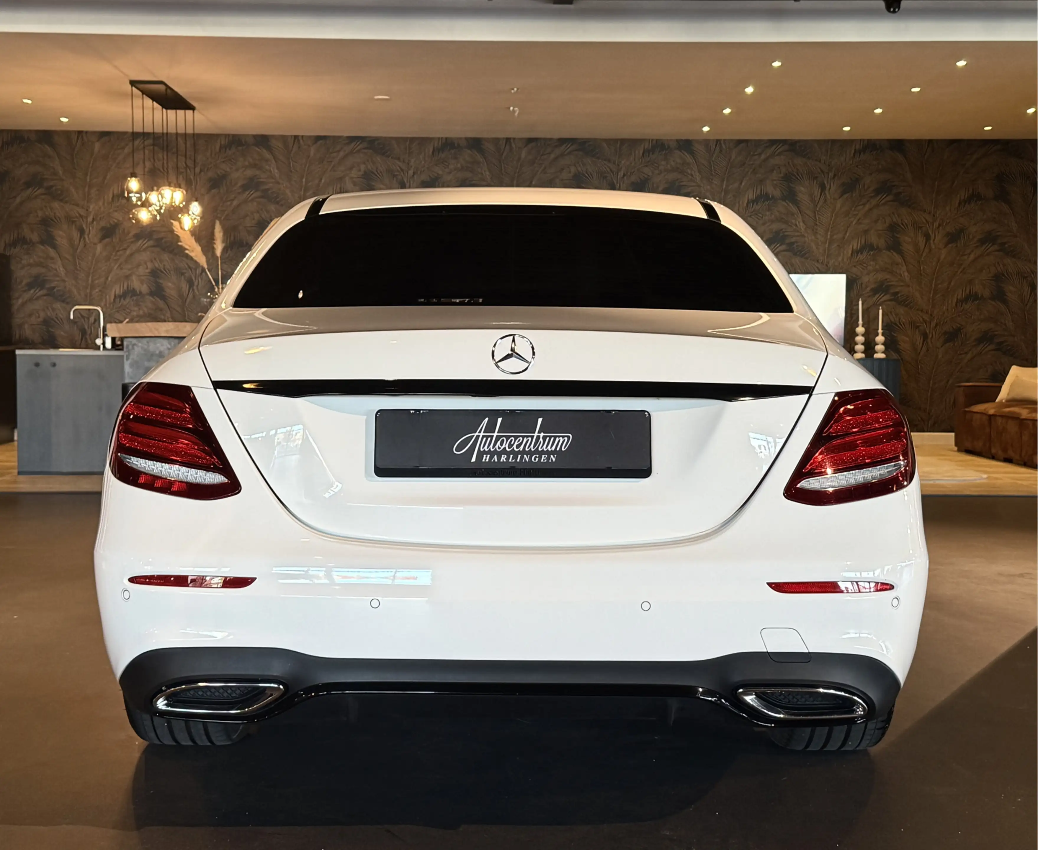 Mercedes-Benz E 350 350d V6 AMG I Luchtvering I Carbon I 20" I VOL! — photo 4