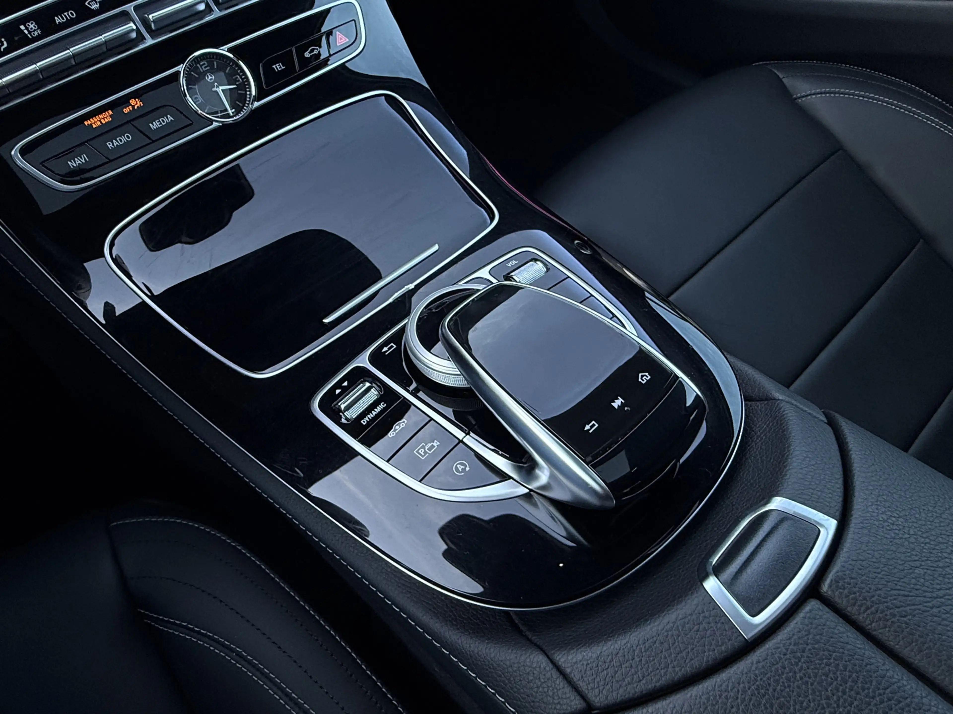 Mercedes-Benz E 350 350d V6 AMG I Luchtvering I Carbon I 20" I VOL! — photo 49