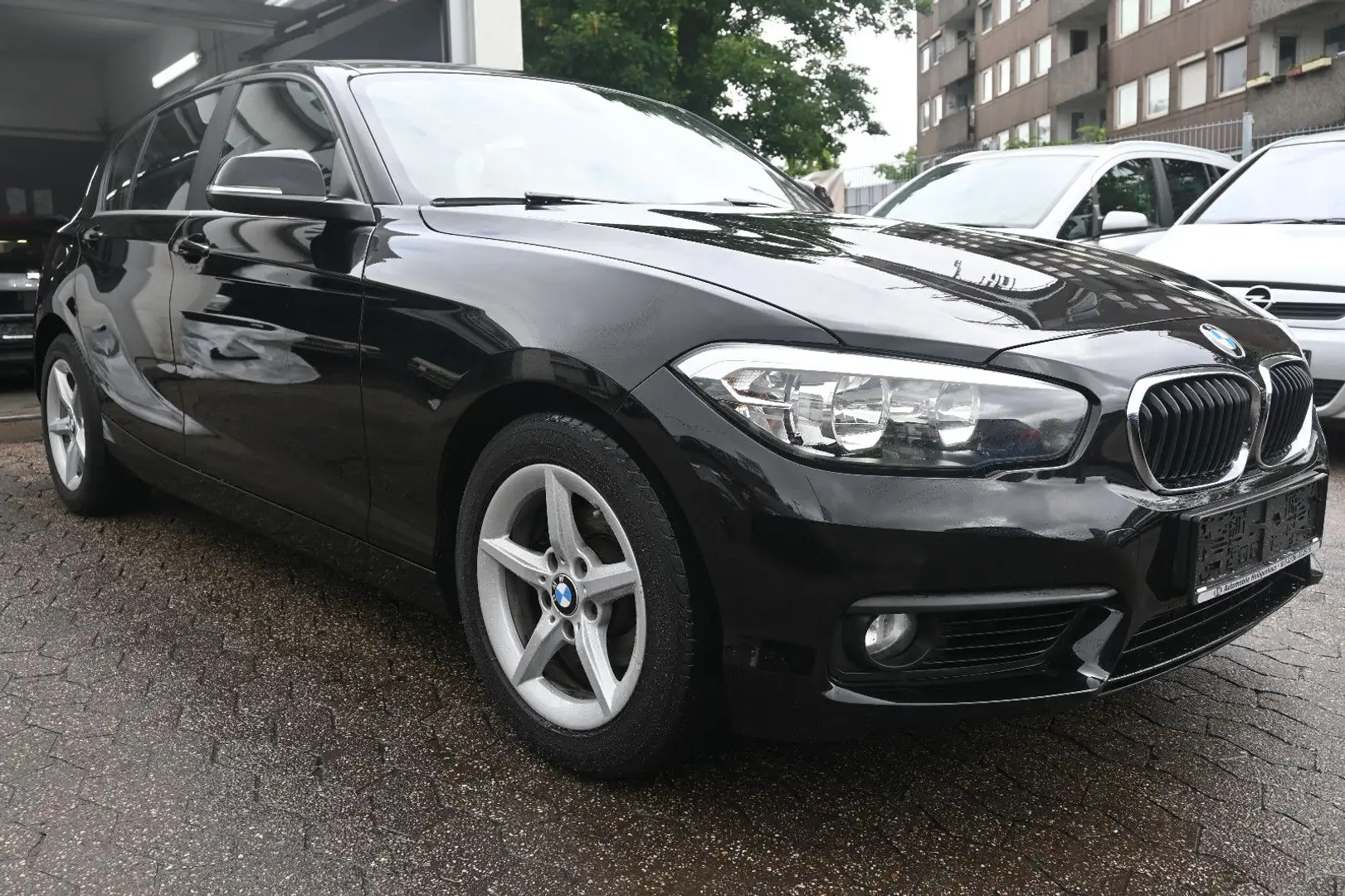 BMW 118 Baureihe*Automatik*Navi*Steuerkette Neu*PDC Negro - 2
