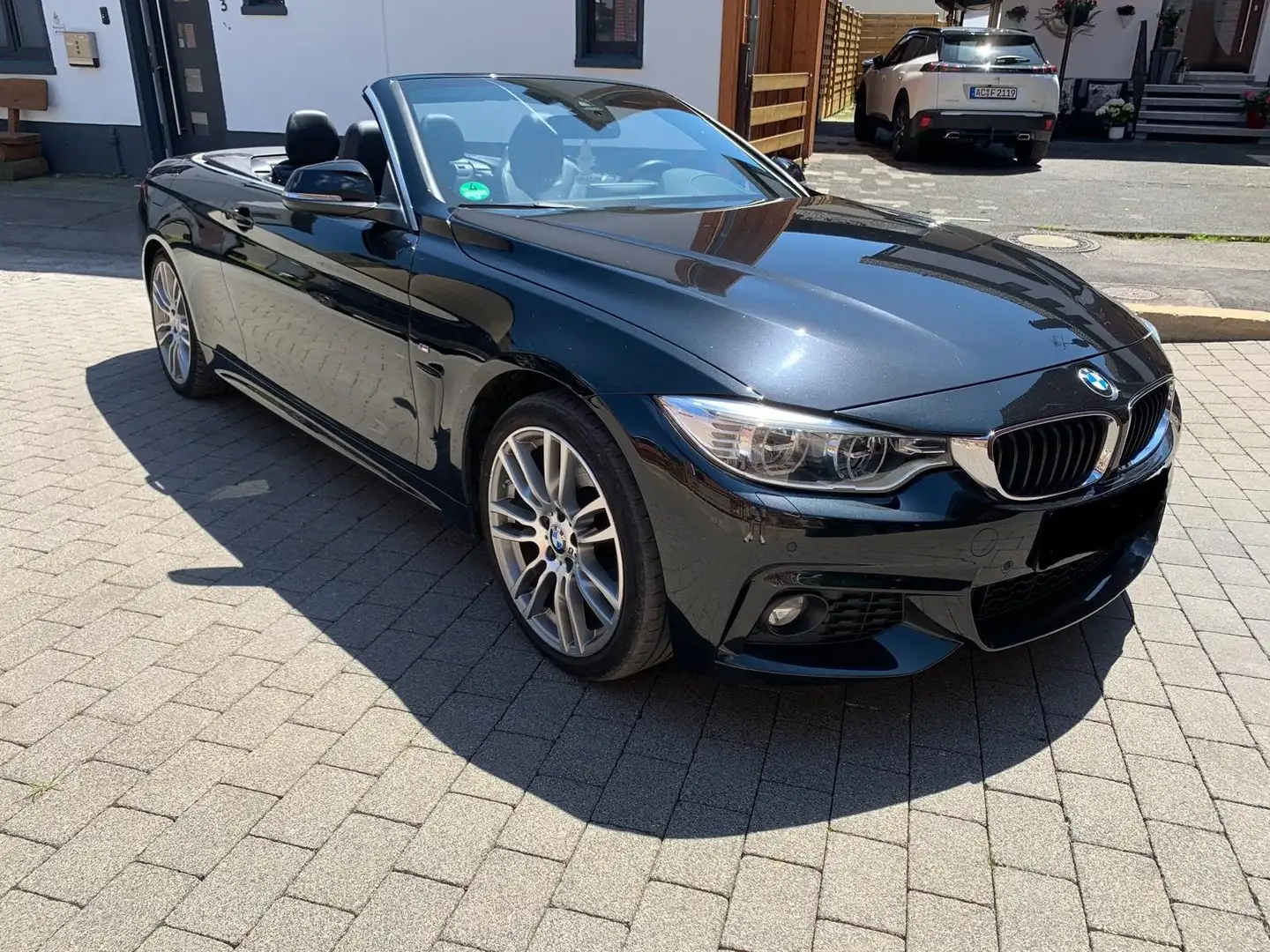 BMW 425 425d Cabrio M Sport Schwarz - 1