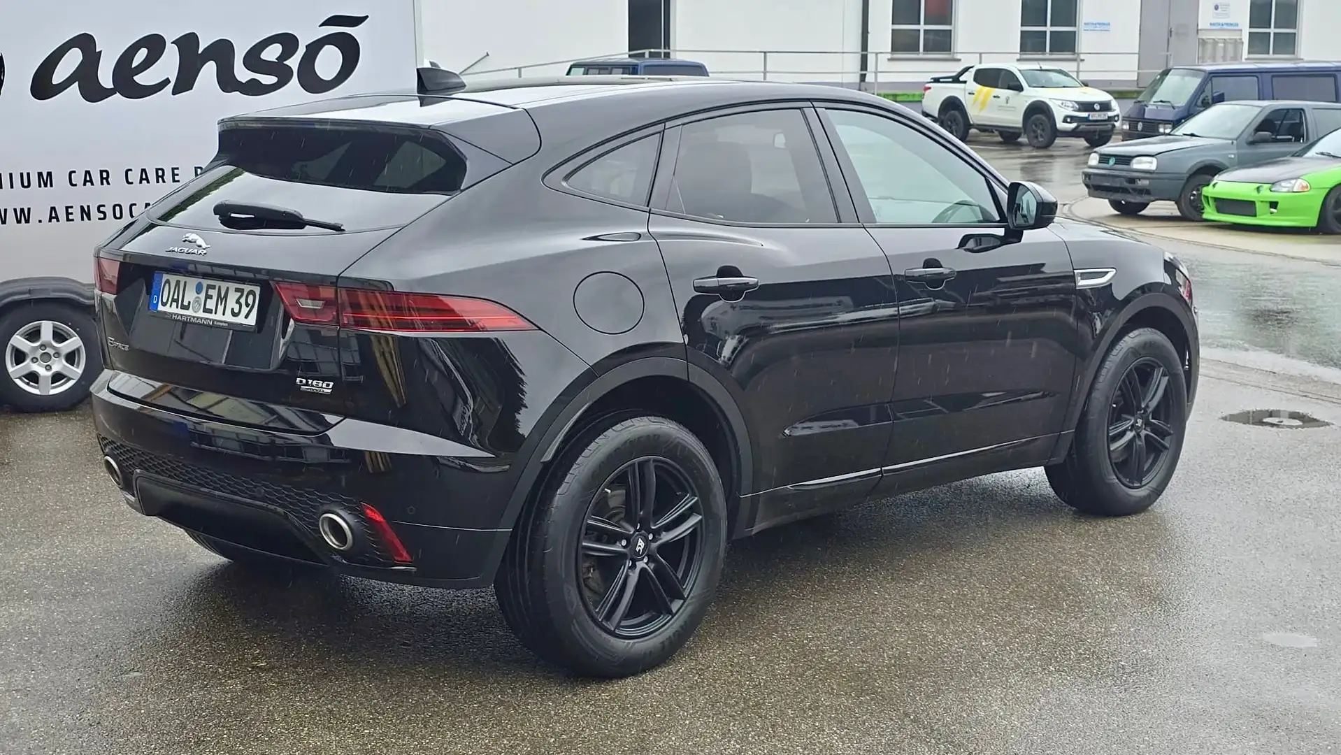 Jaguar E-Pace E-Pace 2.0DI4 D180 R-Dynamic AWD Aut.R-Dynamic Schwarz - 2
