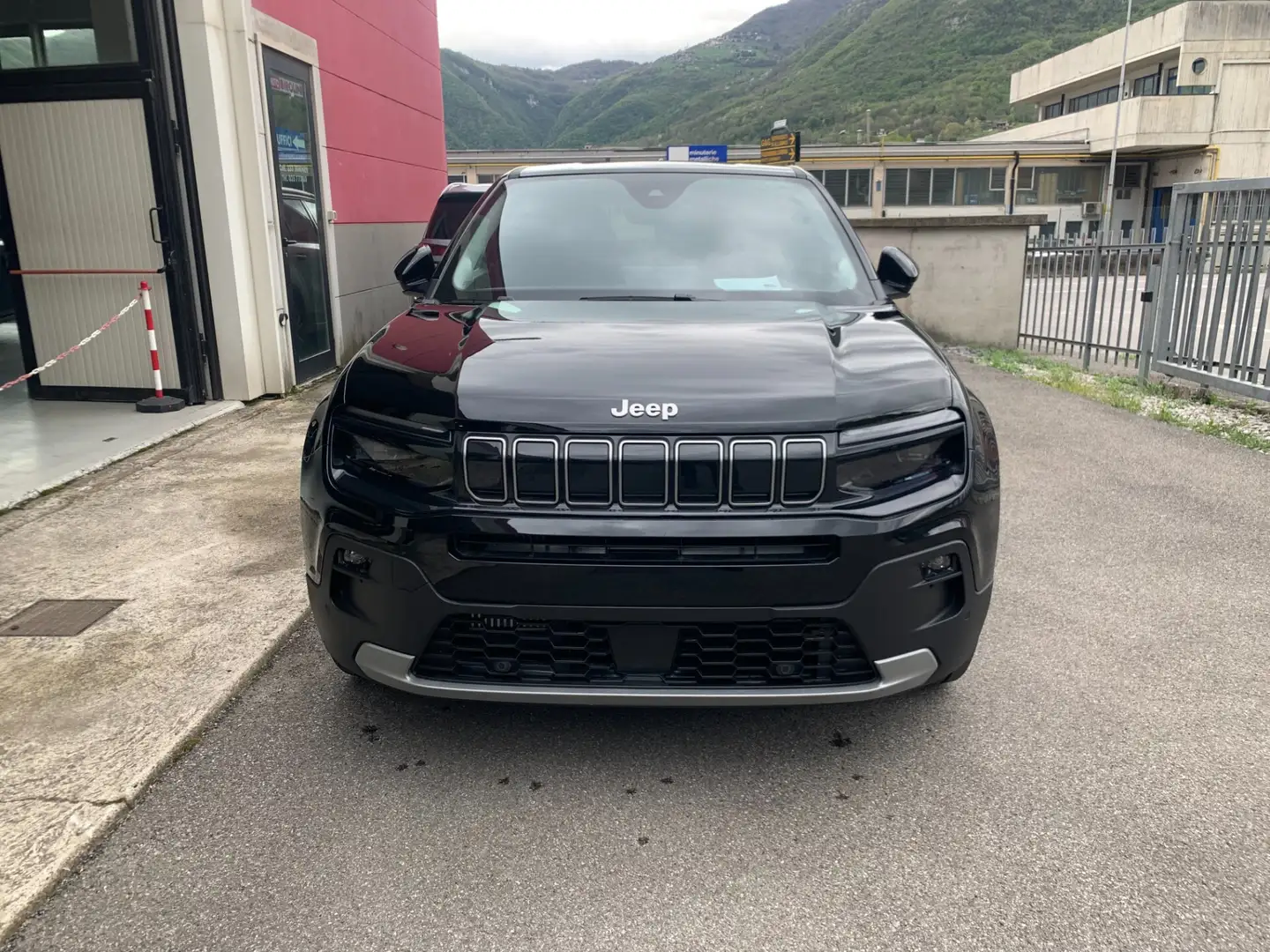 Jeep Avenger 1.2 Turbo 100 CV Summit Negro - 2