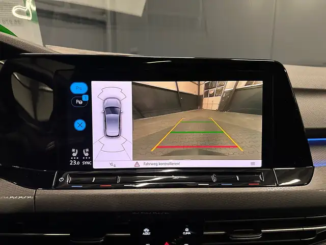 Volkswagen Golf view 22