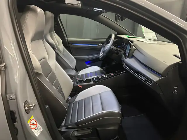 Volkswagen Golf view 11