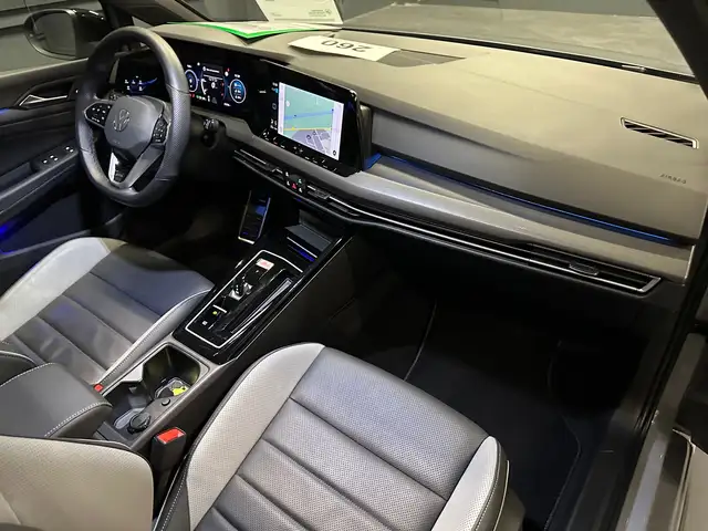 Volkswagen Golf view 12